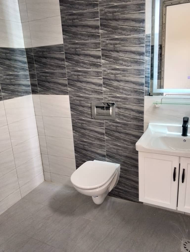VILLA 7 PIÈCES À VENDRE À AVENOU – 300 m² – TITRE FONCIER
