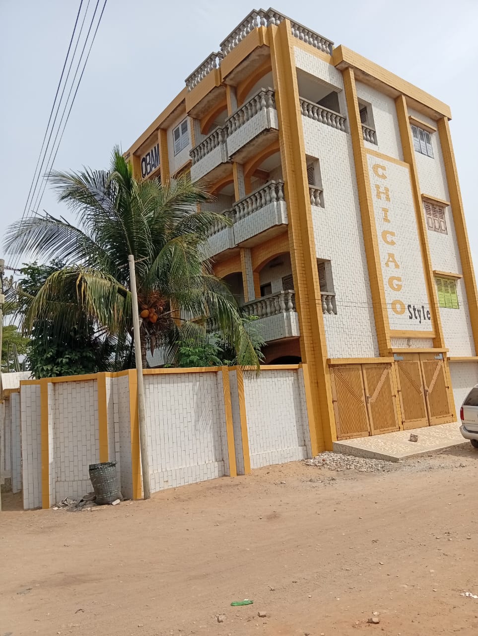 Immeuble R+3 en vente à NYEKONAKPOE – 380 millions FCFA