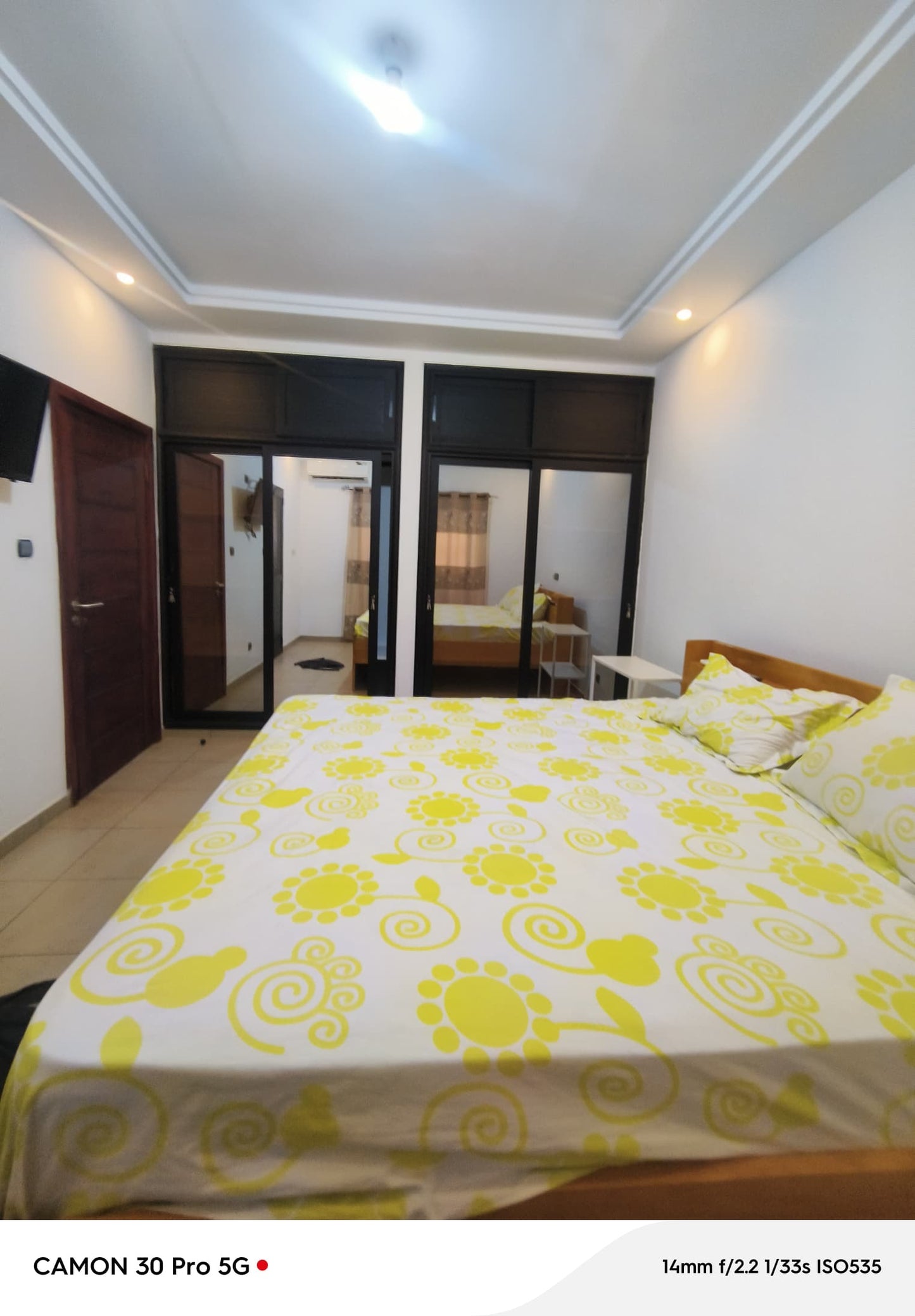 RÉSIDENCE 8 PIÈCES À VENDRE AVEC LES MEUBLES À AGOÈ ASSIYEYÉ – 602 m²