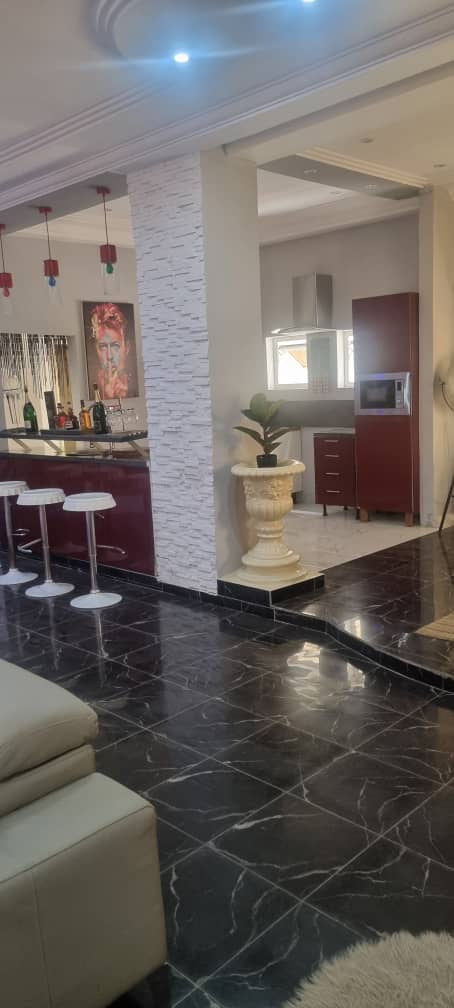MAGNIFIQUE VILLA À VENDRE À BAGUIDA - 8 PIÈCES