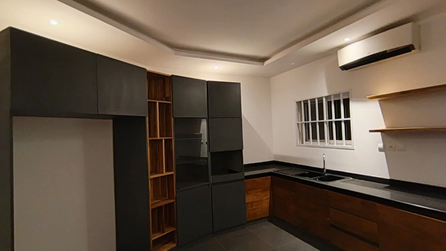 LOMÉ – VILLA 5 CHAMBRES À VENDRE À TOKOIN CASABLANCA (690 M²)