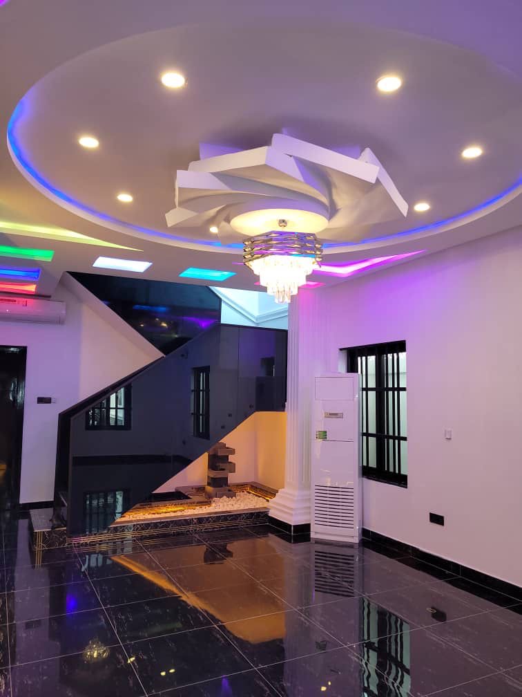 UNE VILLA HAUT STANDING À VENDRE À BAGUIDA