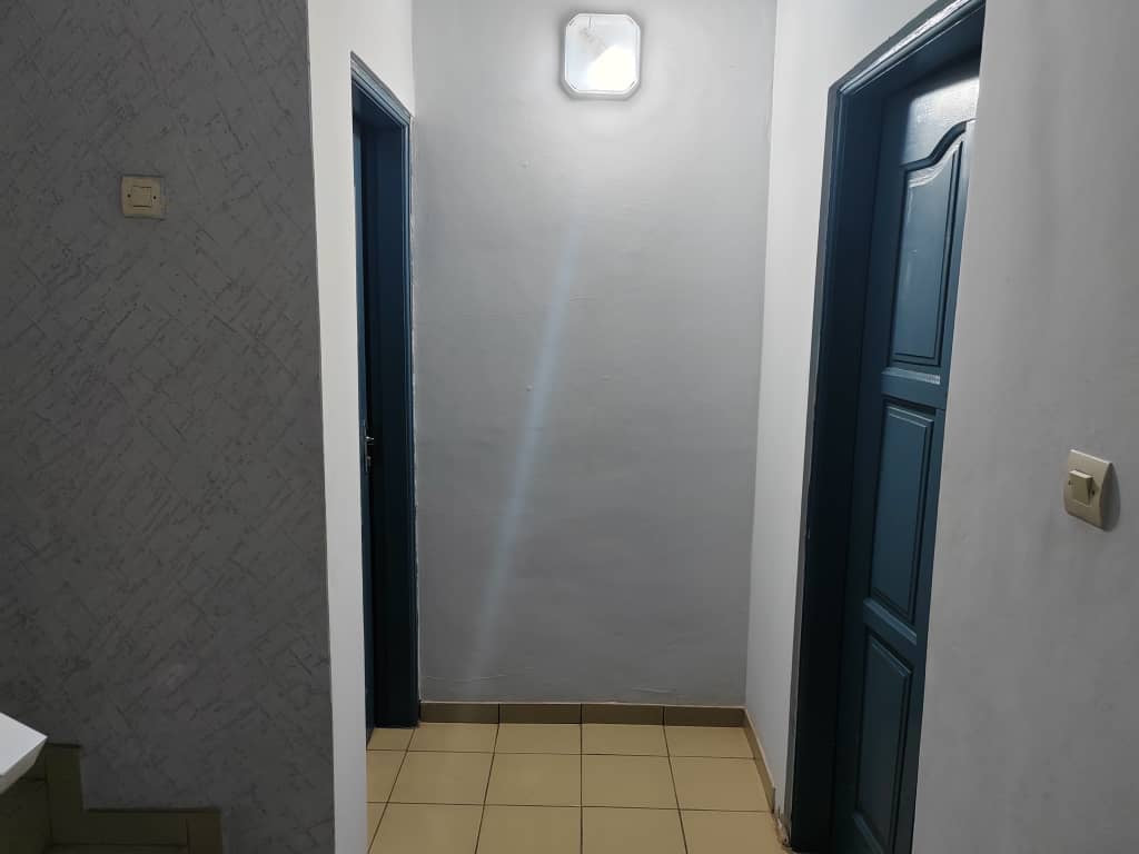 VILLA 5 PIÈCES À VENDRE À KÉGUÉ – 300 m² – NON LOIN DU STADE