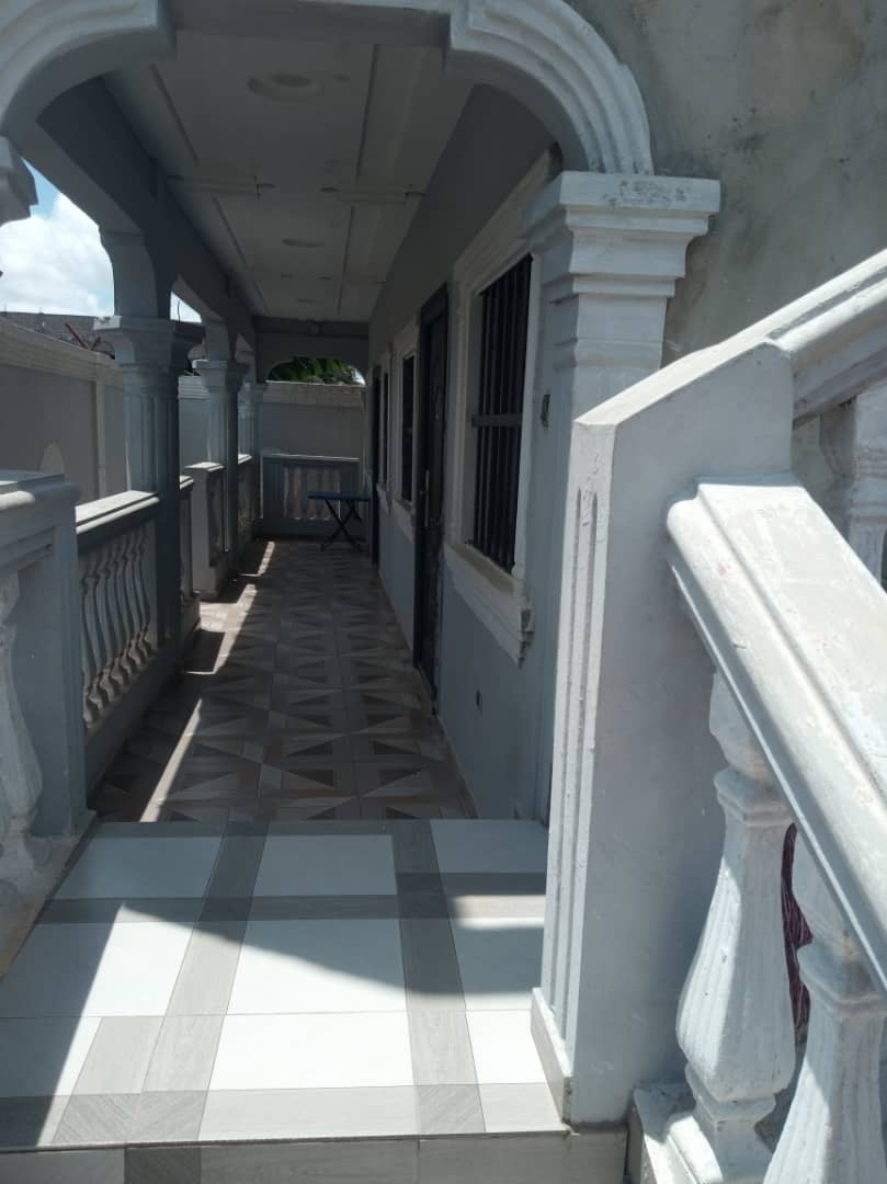 VILLA À VENDRE À SÉGBÉ RASTA - 4 PIÈCES