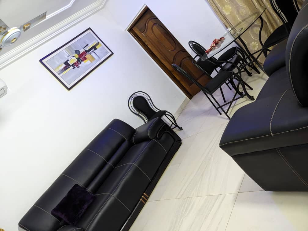 À LOUER – VILLA MEUBLÉE 5 PIÈCES AVEC PISCINE À AGOÉ DEMAKPOÉ