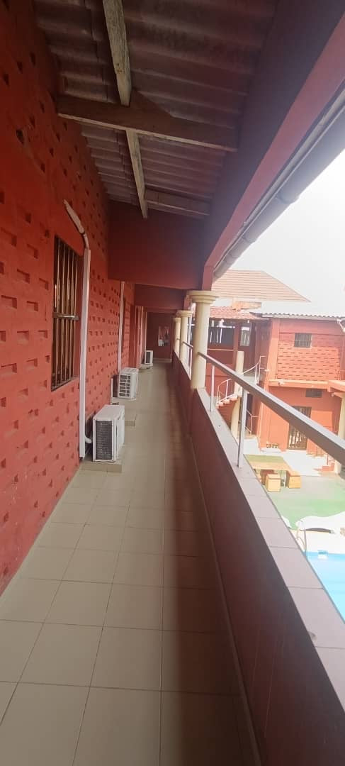 HÔTEL 19 CHAMBRES À VENDRE À ANÉHO CÔTÉ PLAGE – 2 LOTS | TITRE FONCIER