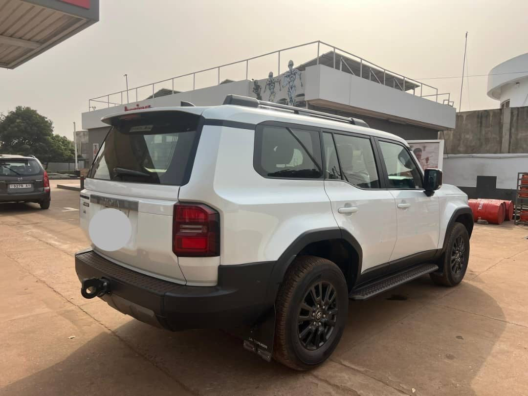 TOYOTA PRADO LIMITED – 2024 | DIESEL | FULL OPTIONS