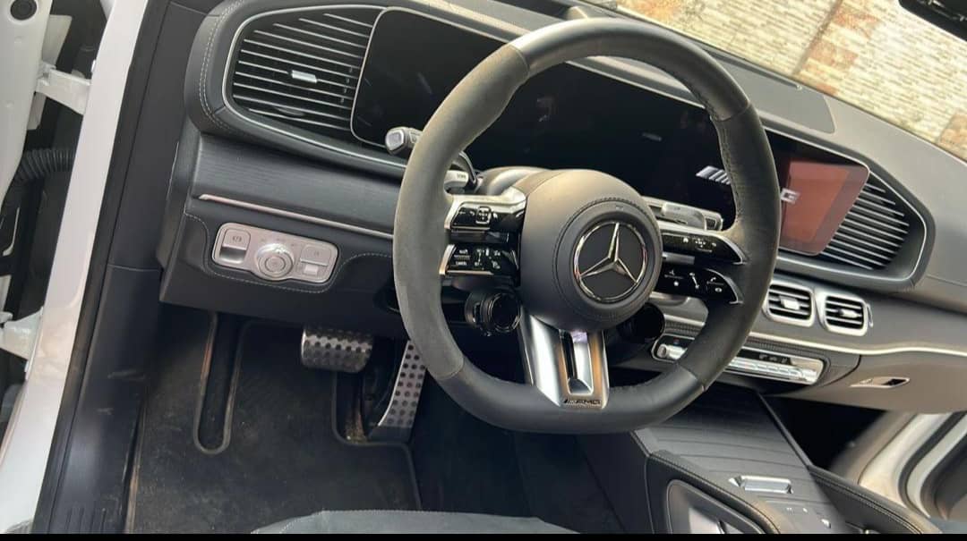 MERCEDES GLE 63s – 2024 | V8 Biturbo | FULL FULL OPTIONS