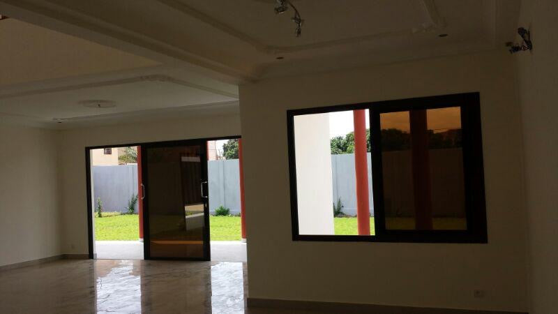 À LOUER – VILLA HAUT STANDING AVEC PISCINE À ATTIEGOU | 1 250 000 FCFA / MOIS