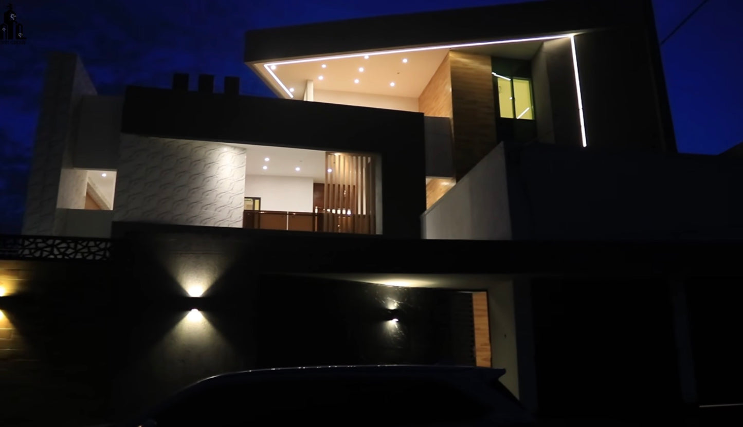Villa 7 chambres avec piscine et jardin en vente à Kégué – 300 millions FCFA