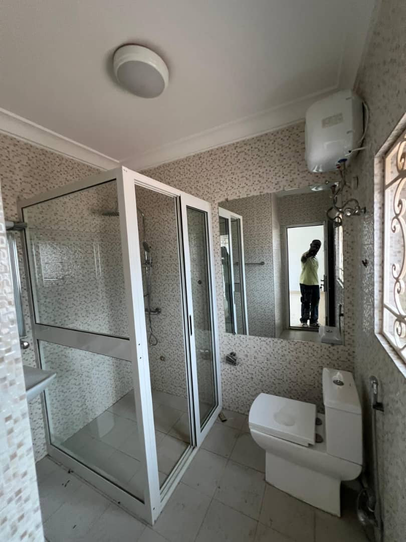 UNE VILLA 5 PIÈCES AVEC PISCINE À LOUER DANS LA CAISSE