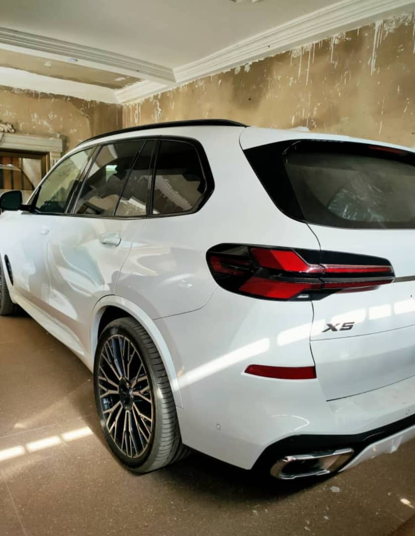 BMW X5 xDrive – 2024 | V6 ESSENCE | FULL OPTIONS