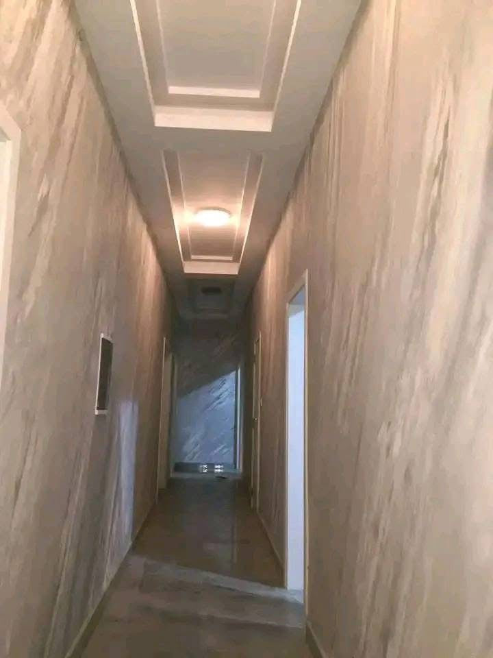 UNE VILLA À VENDRE DANS LA CITÉ MOKPOKPO - 9 PIÈCES