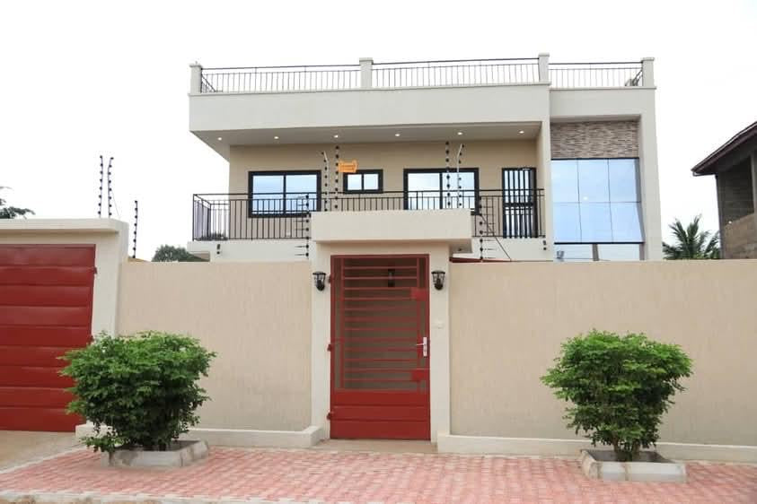 VILLA 7 PIÈCES À VENDRE À LOMÉ - HEDZRANAWOÉ