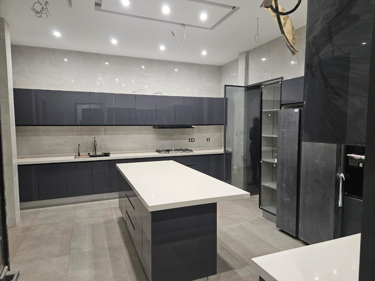 À LOUER – Villa 14 pièces avec piscine et salle de sport à Kégué | Haut standing | 2.500.000 FCFA/mois