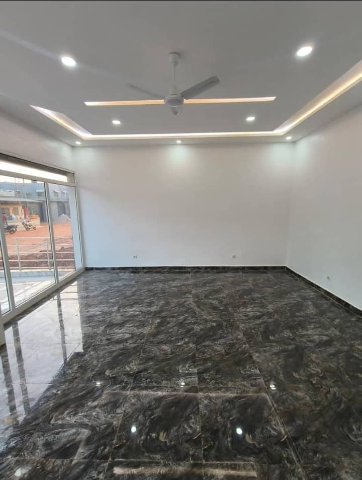 À VENDRE – VILLA 5 PIÈCES À APESSITO | 32.000.000 FCFA
