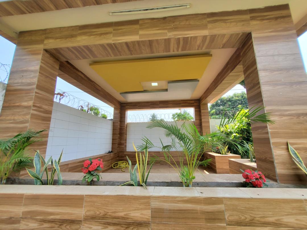À LOUER – Villa Spacieuse à Hedzranawoé | 4 Chambres, Jardin, Garage, Dépendance | 700.000 FCFA/Mois