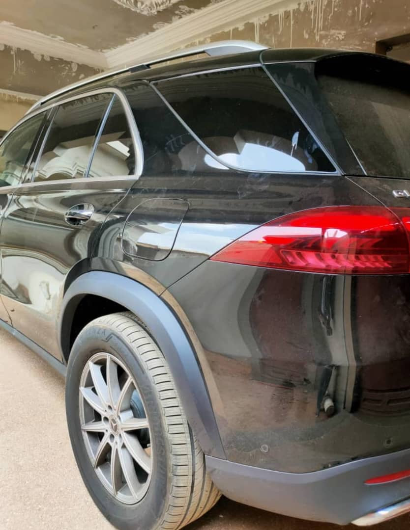 MERCEDES-BENZ GLE 63s – 2024 | V8 ESSENCE | FULL OPTIONS