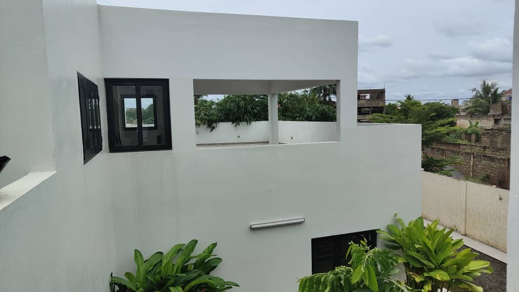 MAGNIFIQUE VILLA À VENDRE À AGOÉ ZOSSIMÉ - 6 PIÈCES
