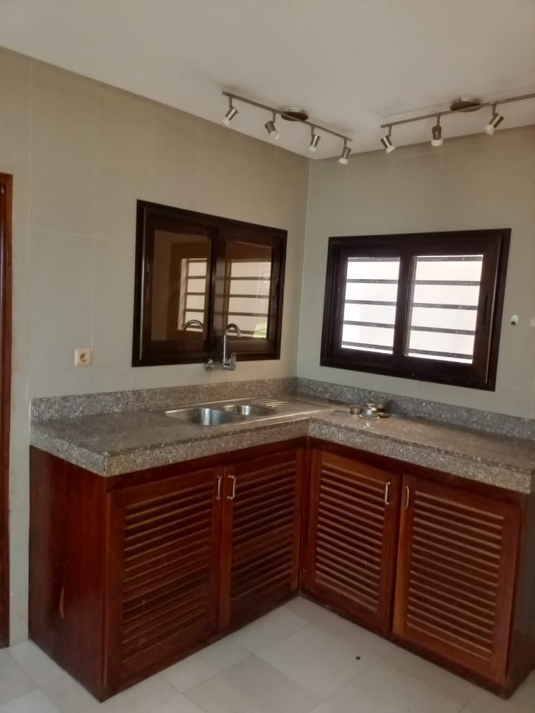 HEDZRANAWOÉ – VILLA DUPLEX AVEC PISCINE À LOUER