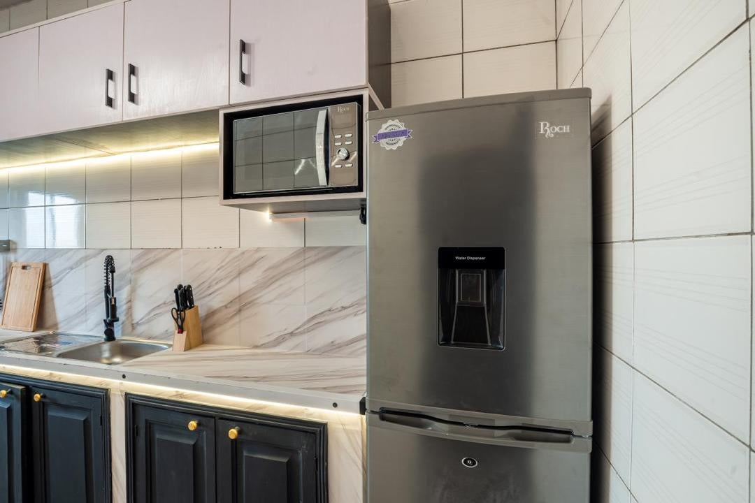 À LOUER – Appartement meublé 2 pièces à Baguida, au bord de la Nationale N°2 | Wi-Fi, Canal+, sécurité | 400.000 FCFA/mois
