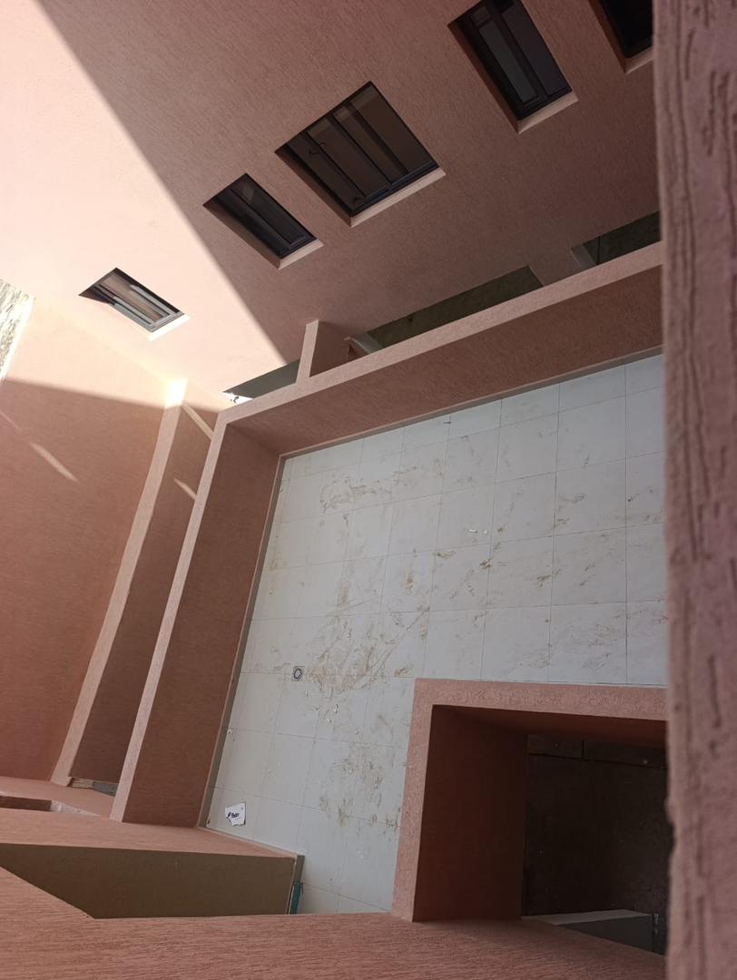 DEUX IMMEUBLES JUMELÉS R+3 EN VENTE À ABIDJAN ANGRÉ – 22 PIÈCES – 640 M² – 1,5 MILLIARD CFA