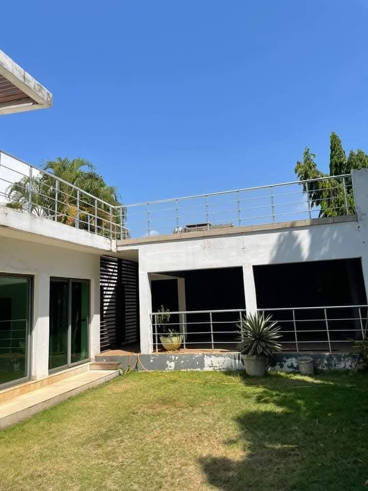 VILLA DE PRESTIGE À VENDRE À ADÉWUI – LOMÉ | MARBRE ITALIEN & TITRE FONCIER