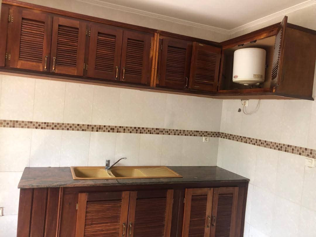 UNE VILLA 12 PIÈCES À VENDRE À  LOMÉ - BE-KLIKAME