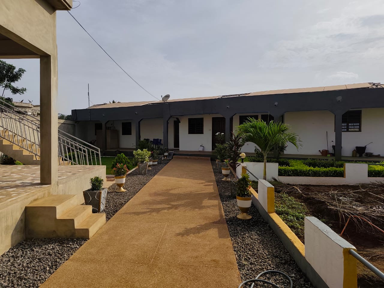 VILLA 5 PIÈCES À VENDRE À ADIDOGOMÉ AKATO – 750 m² | TITRE FONCIER