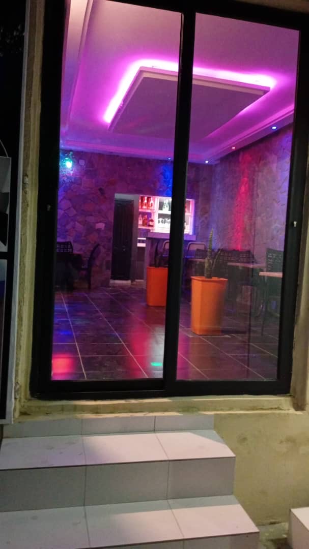 RÉSIDENCE 17 CHAMBRES À VENDRE À BAGUIDA – DEVEGO | TITRE FONCIER