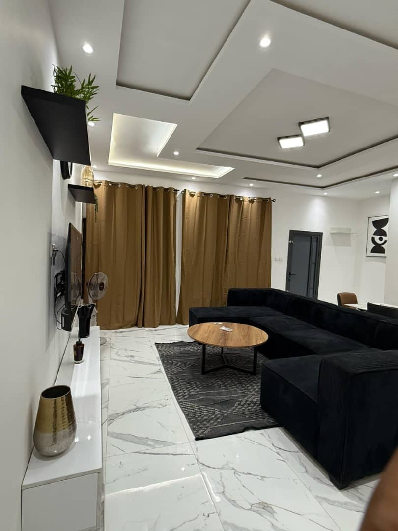 LOCATION APPARTEMENT MEUBLÉ À TOTSI (3 PIÈCES)