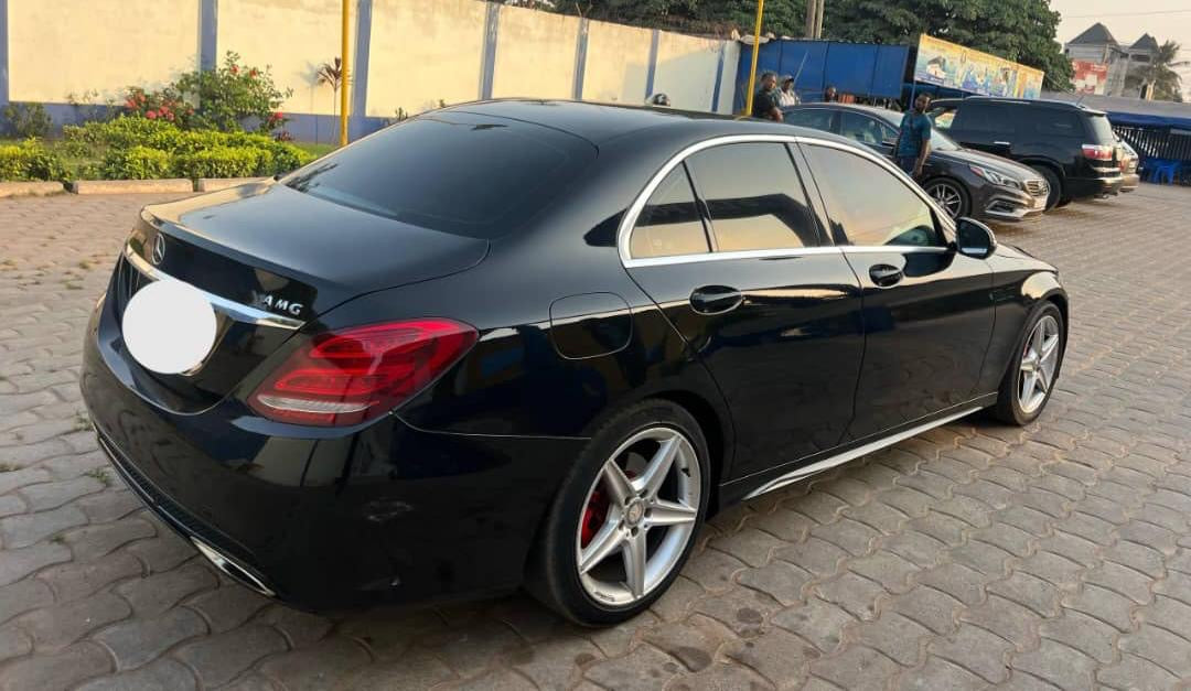 MERCEDES C300 AMG – 2017 | ESSENCE | FULL OPTIONS