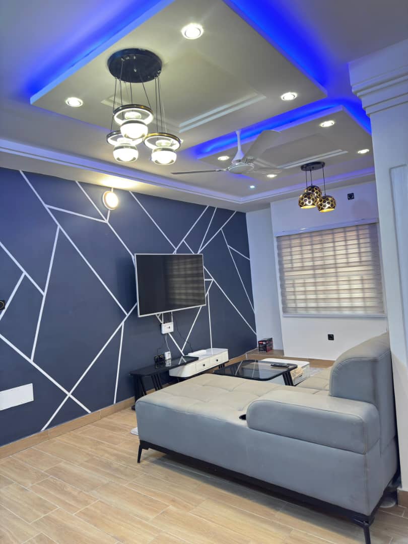 Appartement meublé à louer à Leo 2000 – 300000 FCFA