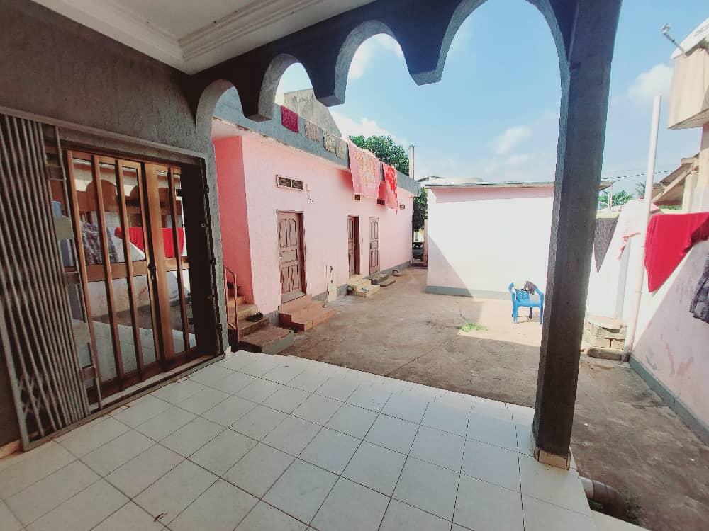 Villa à vendre à Agoe – 30 Millions FCFA
