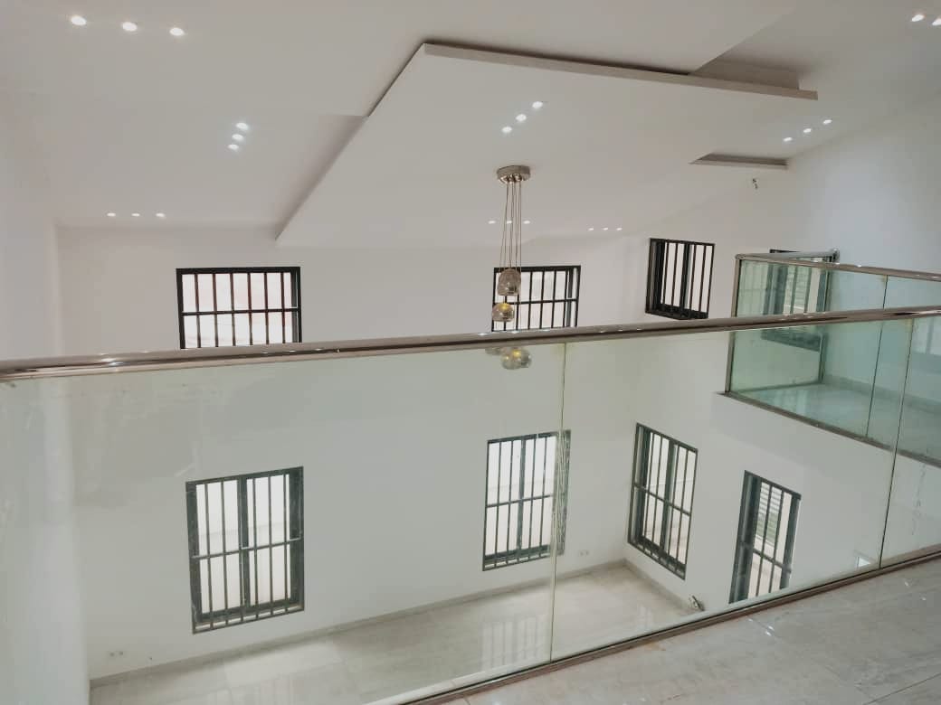 Villa 8 chambres à louer à Adidogomé – 1.500.000 FCFA
