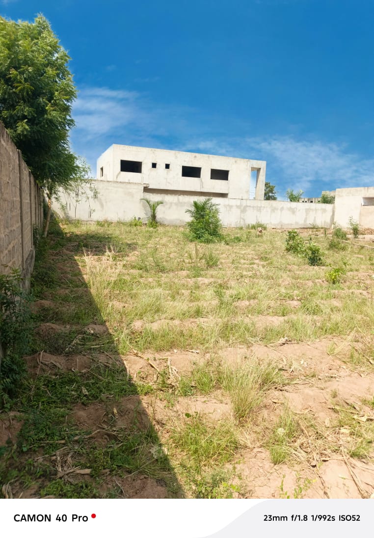 Terrain en vente à Légbassito – 15 millions FCFA