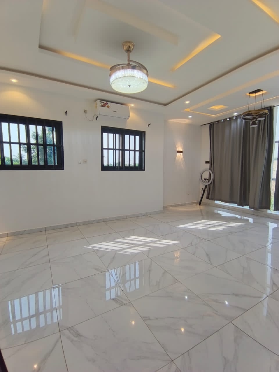 Villa à louer à Zanguera – 150000 FCFA