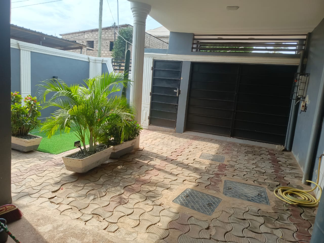 Villa duplex en vente à Attikoumé – 70 millions FCFA