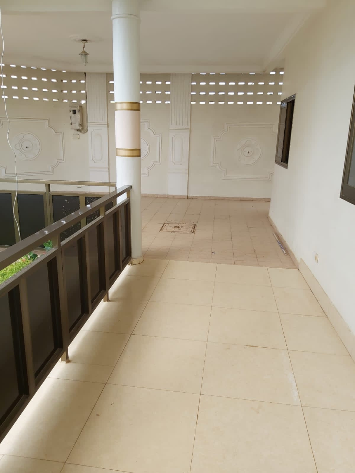 VILLA 5 PIÈCES À VENDRE À AVÉPOZO CÔTÉ NON PLAGE – 3/4 DE LOT