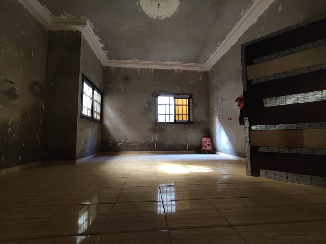 UNE VILLA INACHEVÉE À VENDRE À LOMÉ - ZANGUÉRA – 4 CHAMBRES SUR 3/4 DE LOT