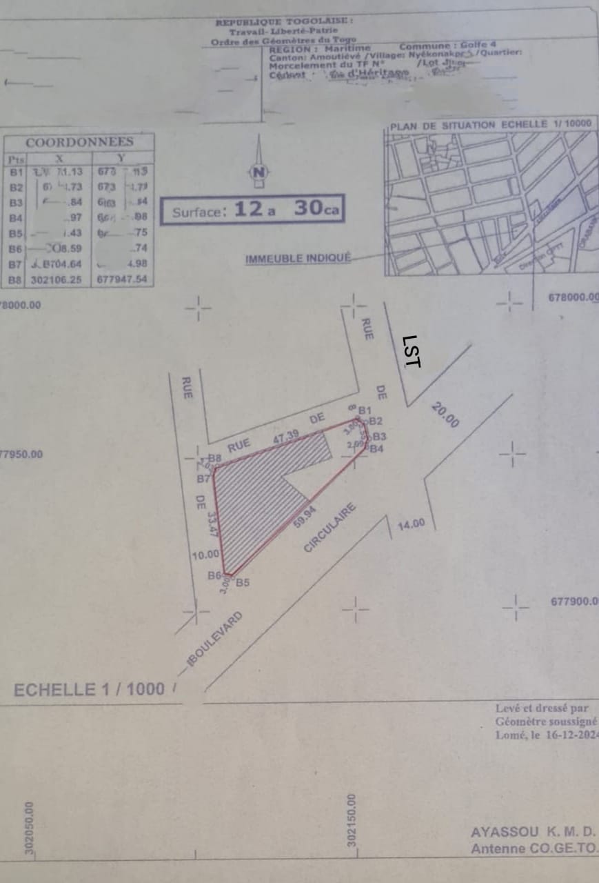 2 lots collés en angle de 4 rues avec titres fonciers personnels en bordure du Boulevard Circulaire à Nyèkonakpoè – 850 millions FCFA le tout