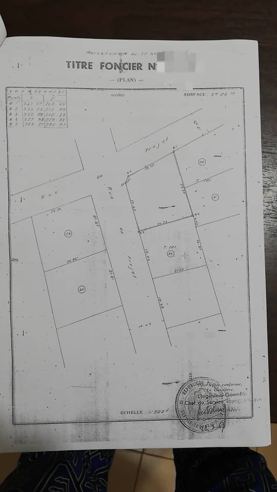 ENTREPÔT À VENDRE À NYEKONAKPOÉ