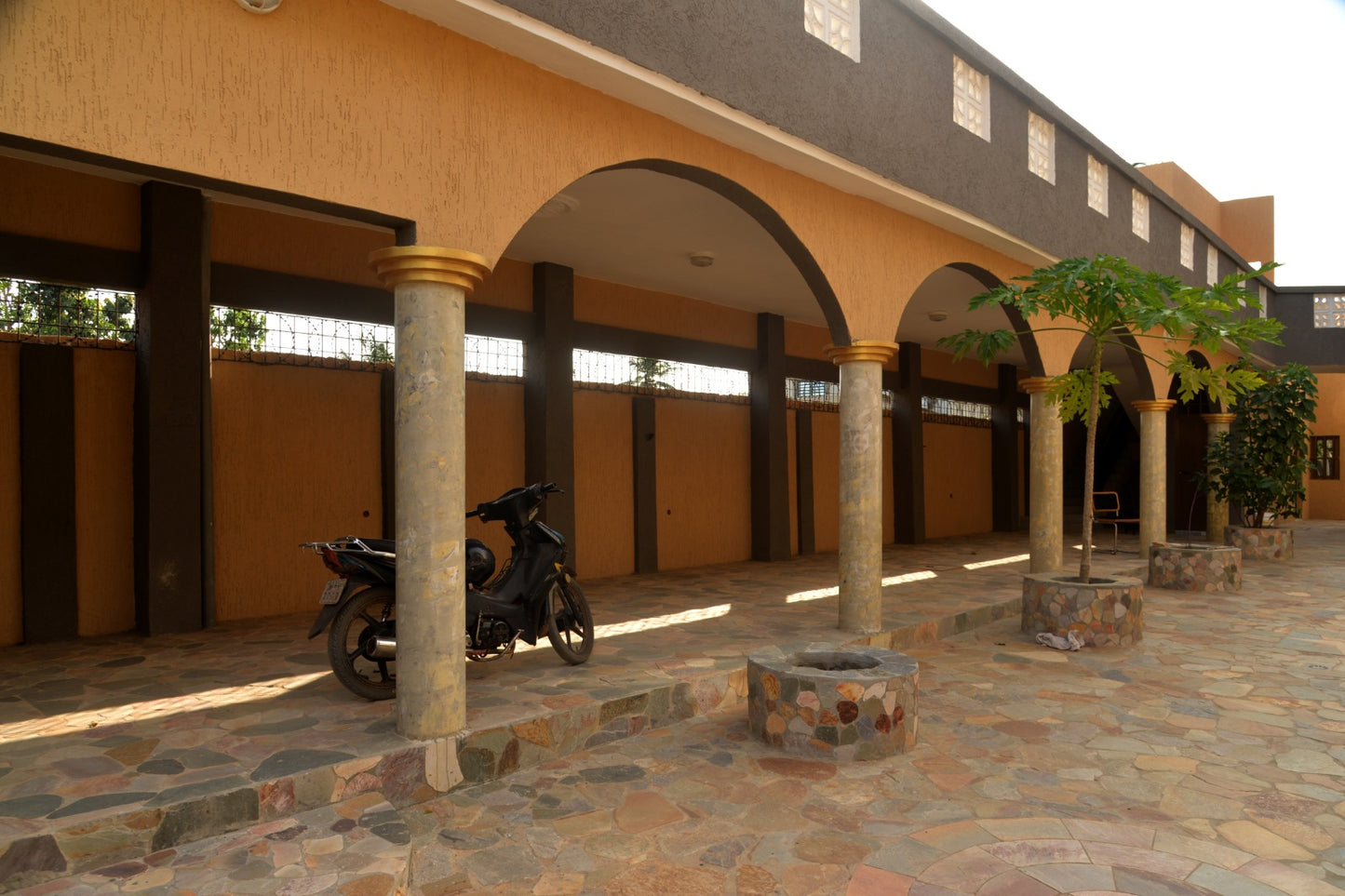 Immeuble R+2 à vendre à Kpogan Agodékè – 350 millions FCFA