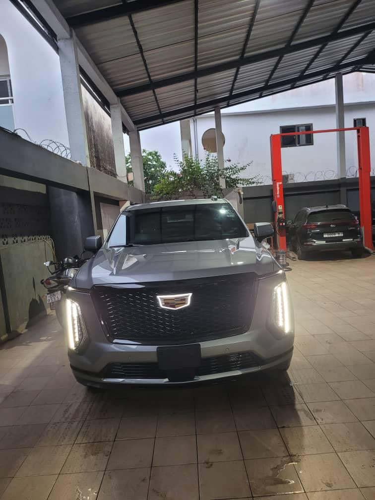 CADILLAC ESCALADE 2025