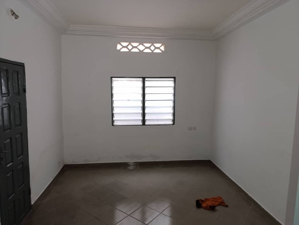 LOMÉ – BAGUIDA – VILLA DE 6 PIÈCES À VENDRE