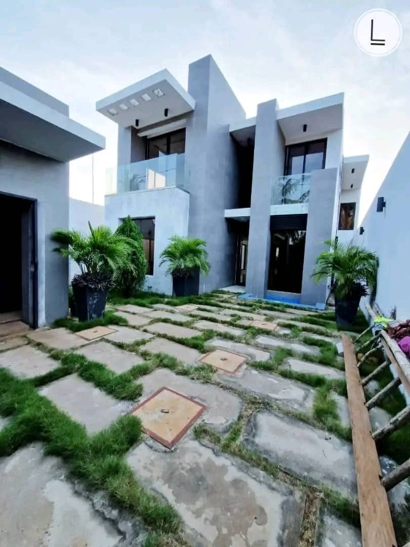 UNE MAGNIFIQUE VILLA À VENDRE À ATTIEGOU - 6 PIÈCES