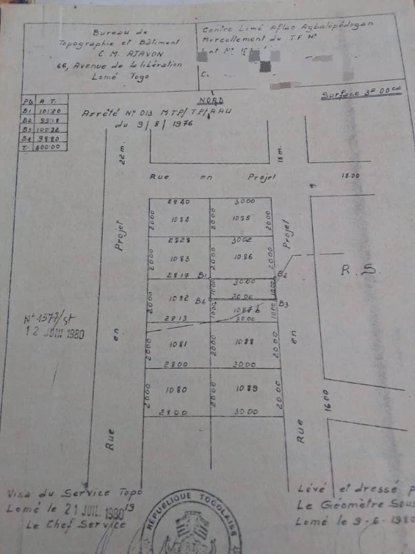 Terrain de 300 m² en vente à Agbalepedo – 35 millions FCFA
