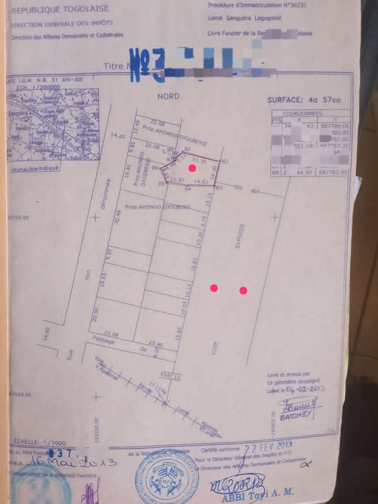 Terrain de 3/4 lot en vente à Adidogomé face à la grande voie de 50 m – 35 millions FCFA