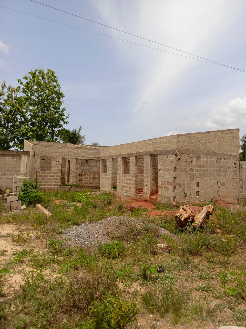 Maison inachevée de 4 chambres en vente à Djagblé Agbama-Hlan – 6 500 000 FCFA