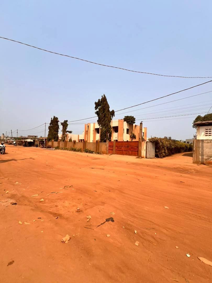 Terrain de 6 lots et demi à vendre à Baguida Luxolin – 70 millions FCFA le lot